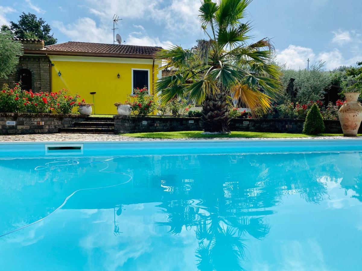 Villa "Casa Al Chiazzullo" Mirabella Eclano Екстер'єр фото
